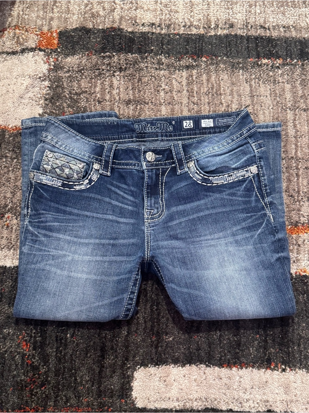 Miss Me Mid Rise Capri Jeans Size 28 Embellished Y2K Denim